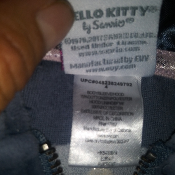Hello kitty hoodie size 4T - Picture 5 of 7